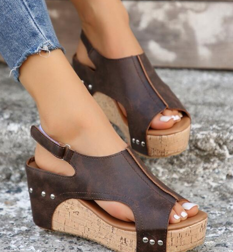 Women's Open-Toe Wedge Sandals with Studs (One Pair)